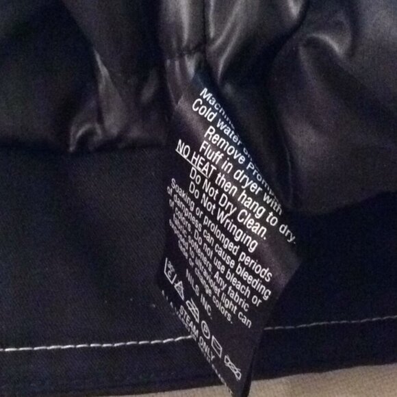 NILS Real Fur Hood Ski Jacket. - Picture 9 of 11